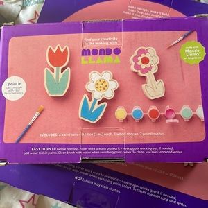 There sets for kids for arts and crafts.